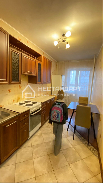 Снять 1-к квартиру, 39 кв.м., проспект Шахтёров, 68